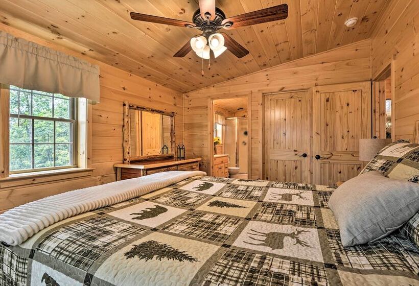 Upscale Cabin W/ Hot Tub & Deck In Wardensville!