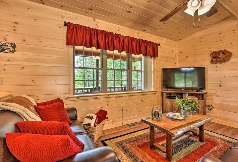 Upscale Cabin W/ Hot Tub & Deck In Wardensville!