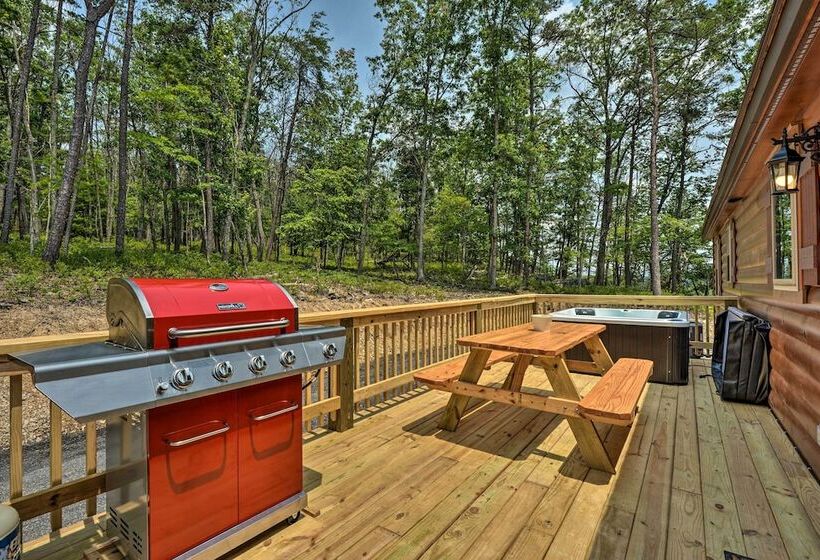 Upscale Cabin W/ Hot Tub & Deck In Wardensville!