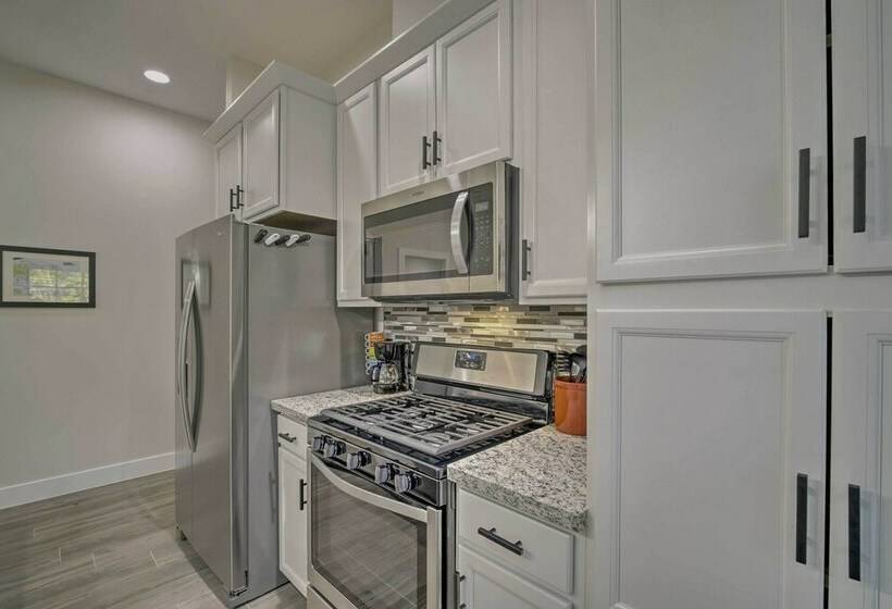 Well Appointed Montgomery Home W/ Fenced Yard