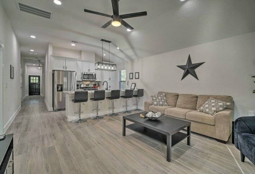 Well Appointed Montgomery Home W/ Fenced Yard