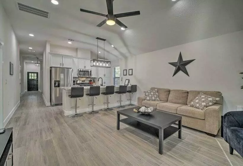 Well Appointed Montgomery Home W/ Fenced Yard