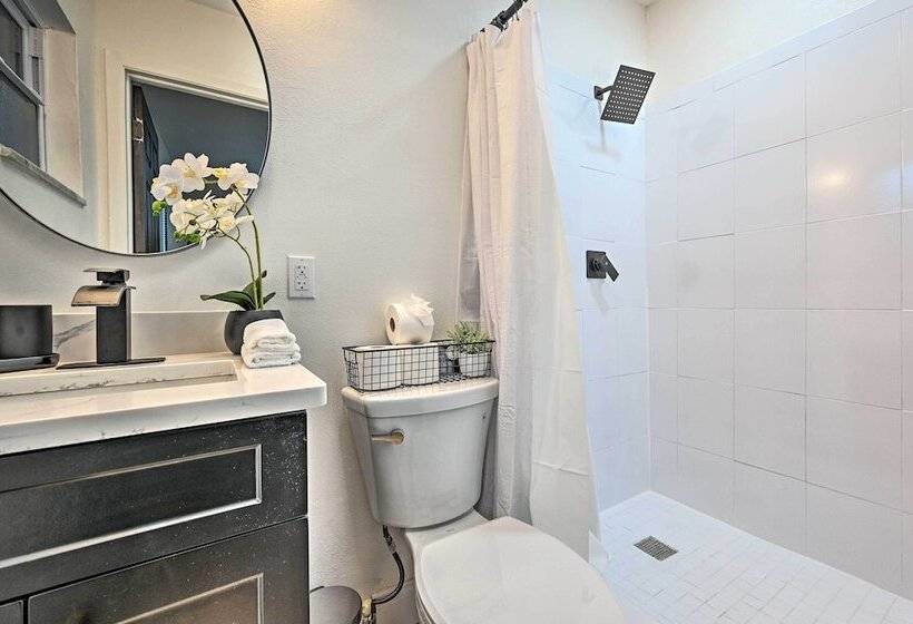 All Encompassing Retreat W/ Pool & Game Room!