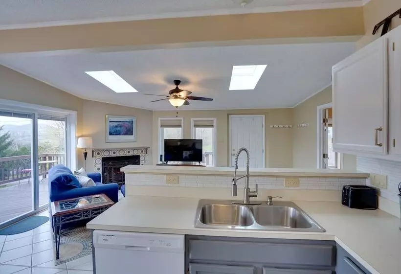 Catskills Home, 5 Mins To Windham Mtn Resort!