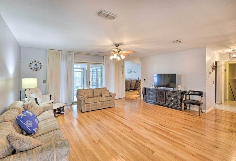 Cheerful Lanark Village Oasis W/ Private Pool