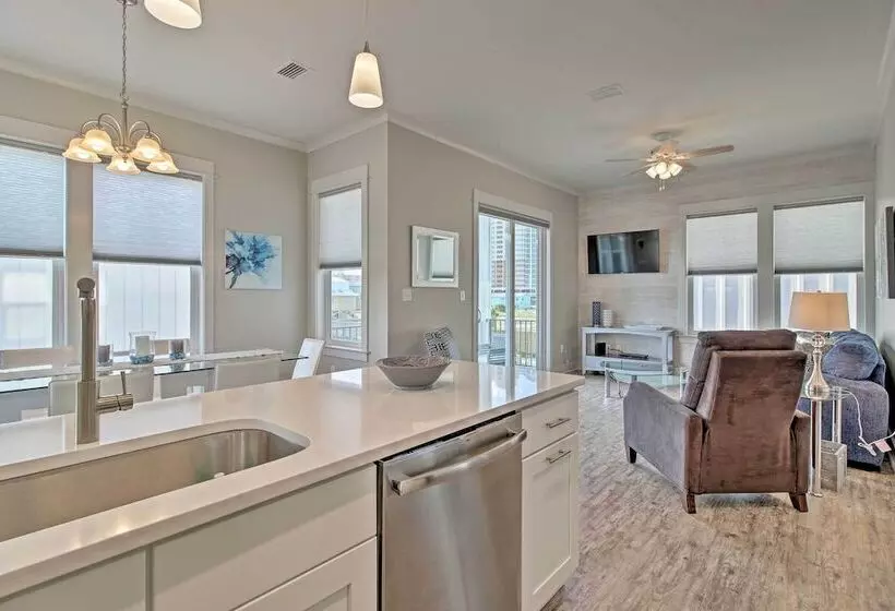 Gulf Shores Home W/ Shared Pool, 2 Blocks To Beach