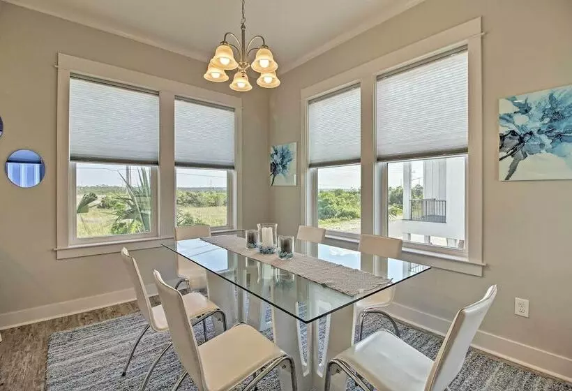 Gulf Shores Home W/ Shared Pool, 2 Blocks To Beach
