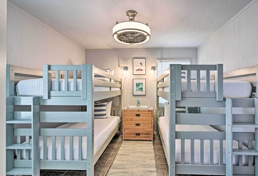 Cozy Galveston Beach House   Walk To The Gulf!