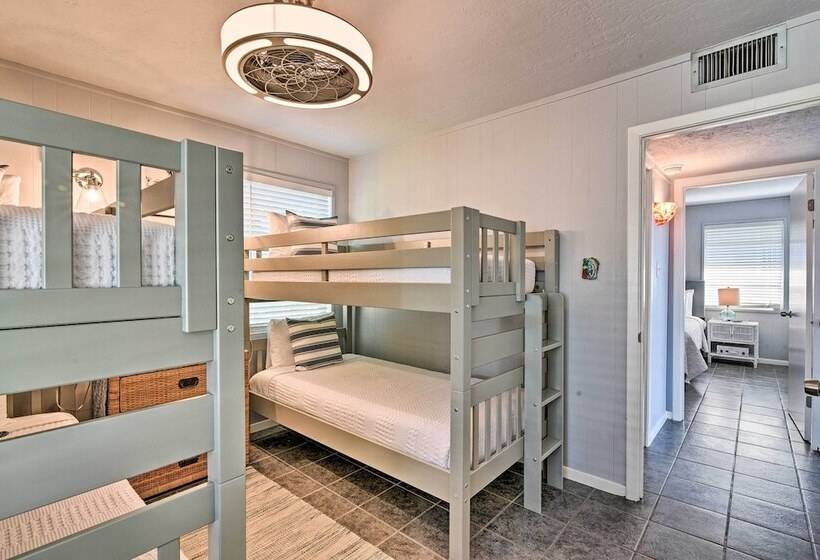 Cozy Galveston Beach House   Walk To The Gulf!