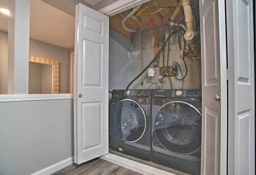 Cozy Plymouth Home   Walk To Bartlett Pond!