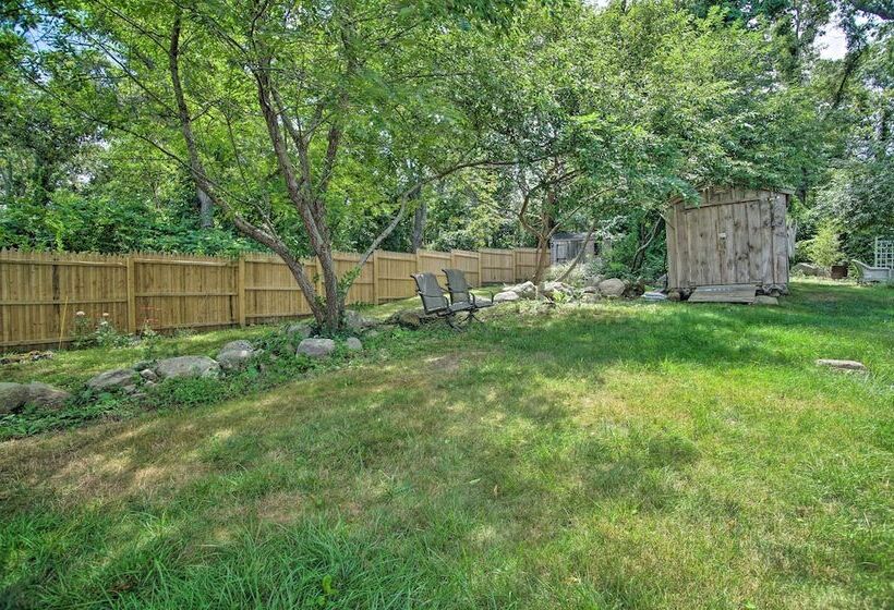 Cozy Plymouth Home   Walk To Bartlett Pond!