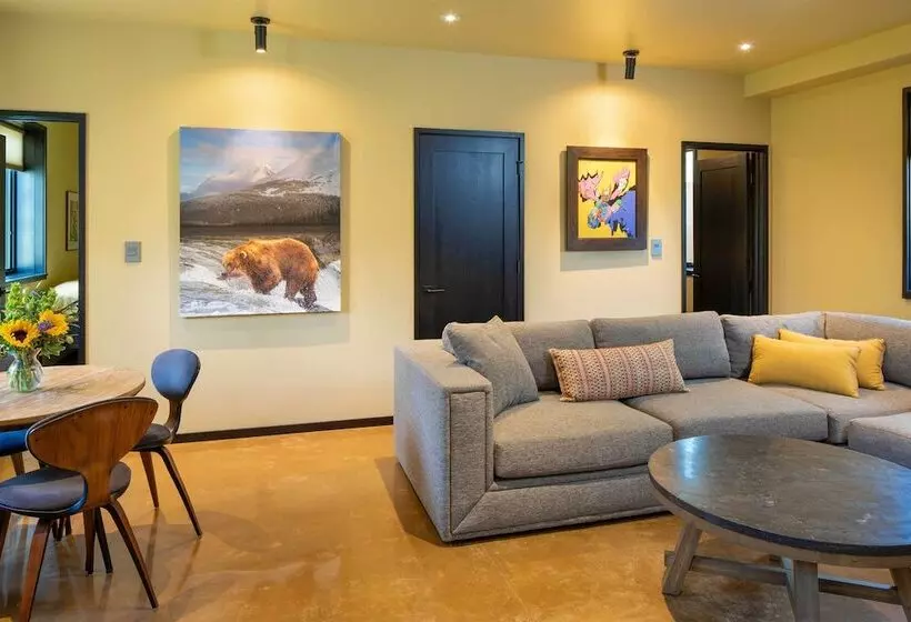 Custom Mt. Crested Butte Home; Walk To The Lifts!