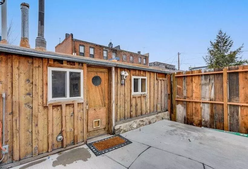 0601: Downtown Salida Cottage W/ Fireplace + Yard
