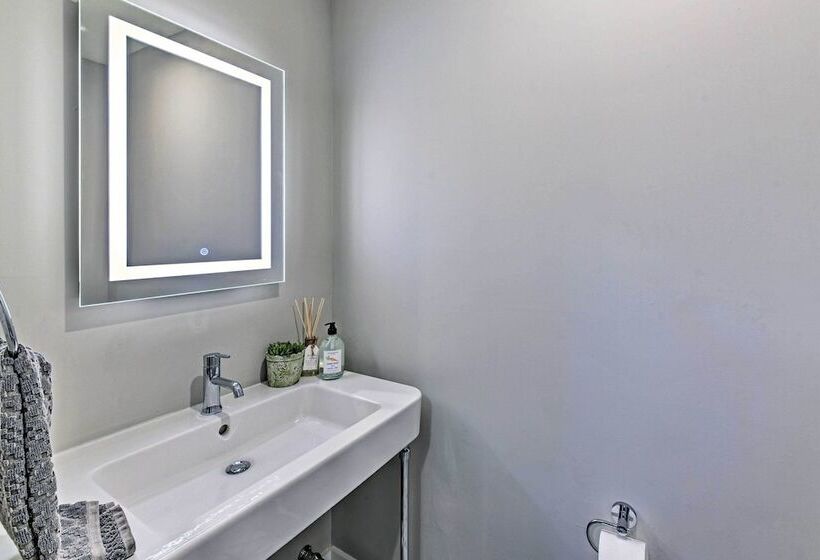 Elegant College Station Home Walk To Texas A & M