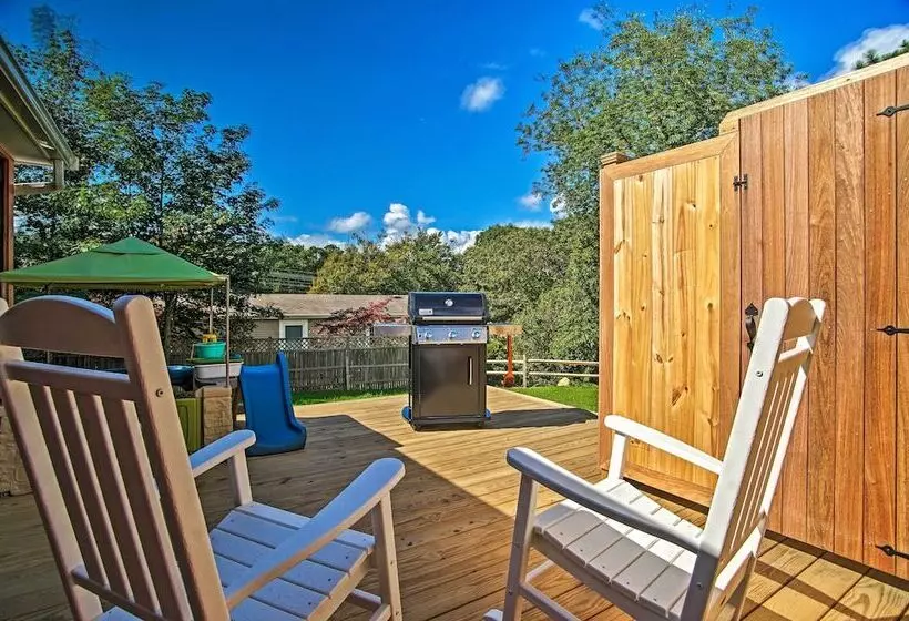 Family Friendly Tisbury Escape   Walk To Town