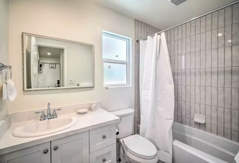 Family Home W/ Deck & View, 4 Mi To Lake Arrowhead