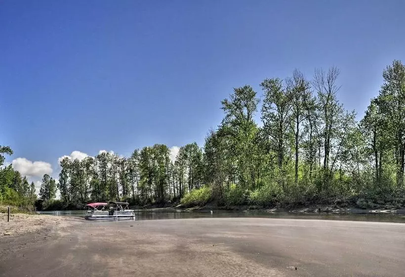 Floating Home On Columbia River W/ Provided Kayaks
