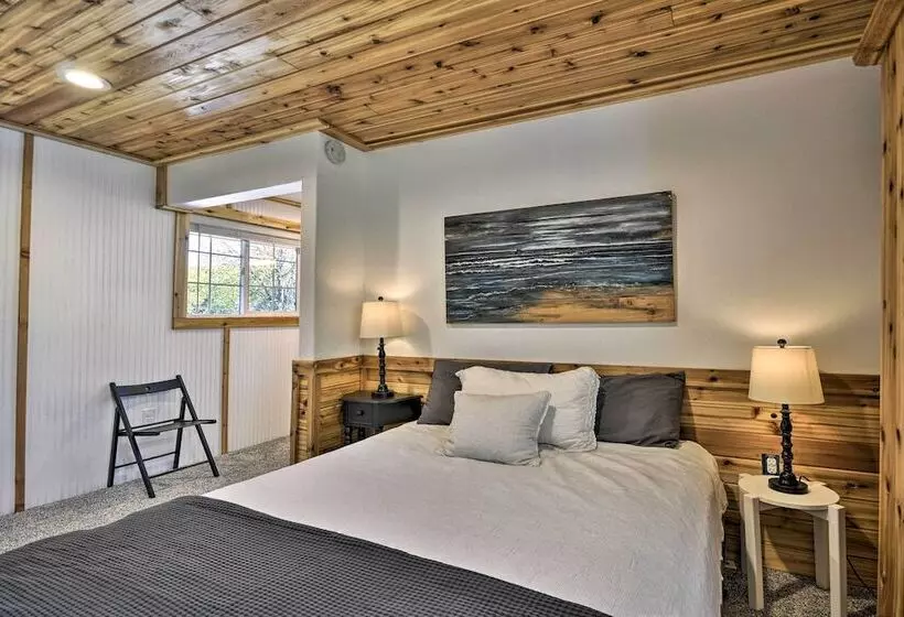 Floating Home On Columbia River W/ Provided Kayaks