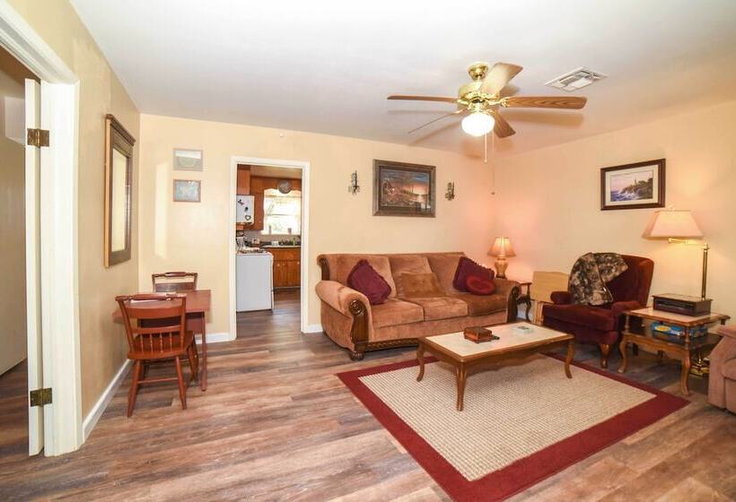 Fredericksburg Home 8 Blocks To Main St+wineries