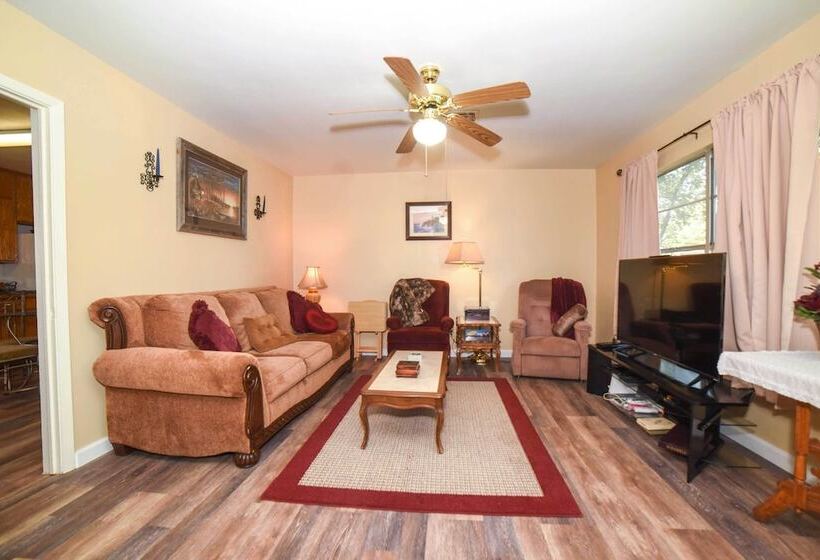 Fredericksburg Home 8 Blocks To Main St+wineries