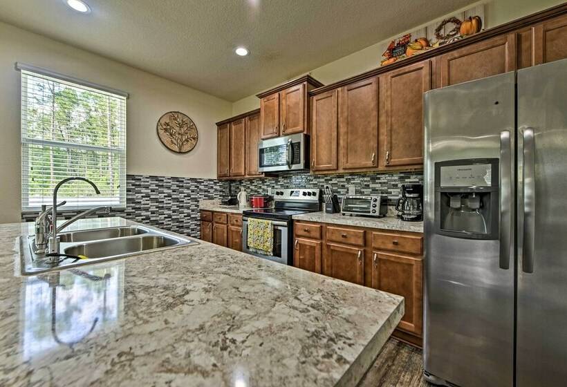 Jax Home W/ Yard  10 Mi To Adventure Landing!