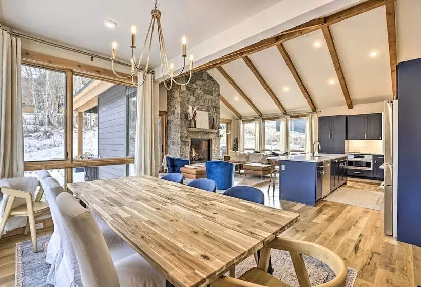 Luxe Home W/ Patio & Pool Access In Silverthorne!