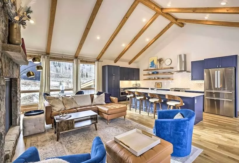 Luxe Home W/ Patio & Pool Access In Silverthorne!