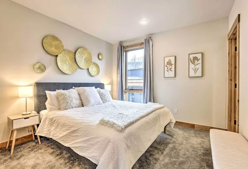 Luxe Home W/ Patio & Pool Access In Silverthorne!