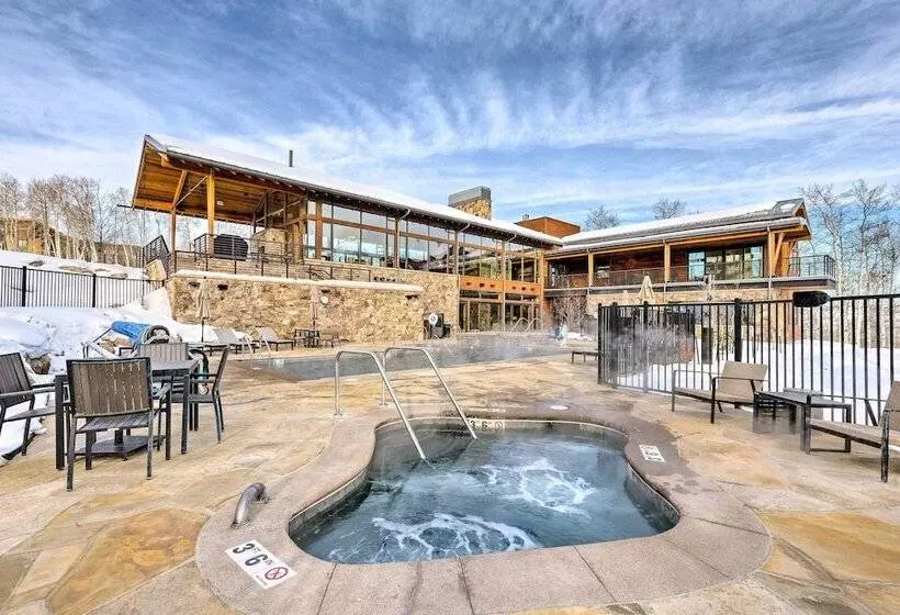 Luxe Home W/ Patio & Pool Access In Silverthorne!