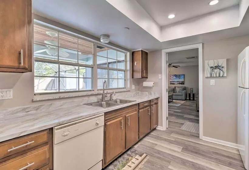 Modern Port St Lucie Home W/ Private Outdoor Oasis