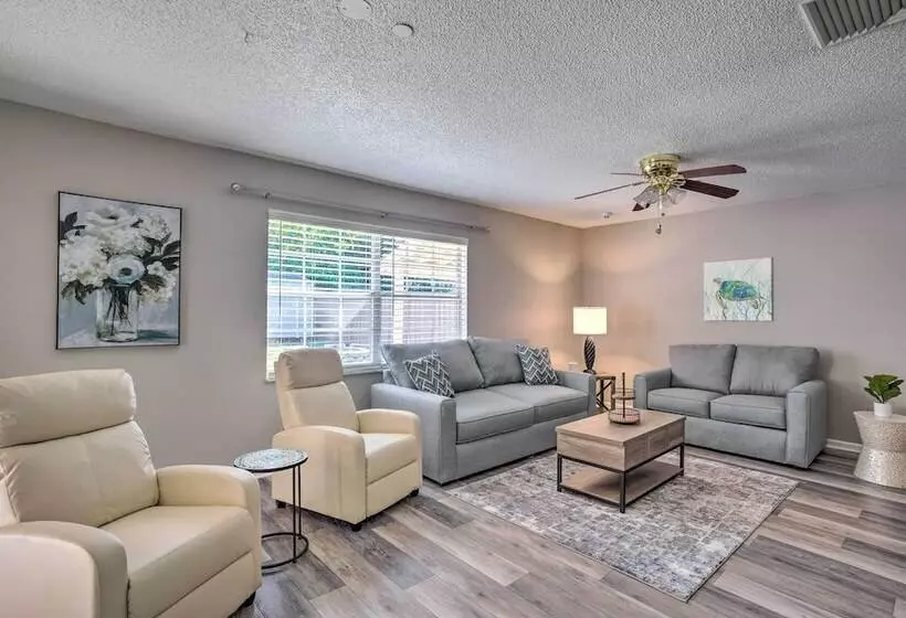 Modern Port St Lucie Home W/ Private Outdoor Oasis