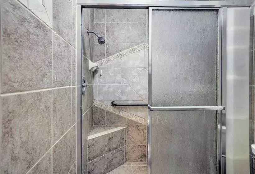 Modern Port St Lucie Home W/ Private Outdoor Oasis