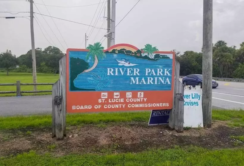 Modern Port St Lucie Home W/ Private Outdoor Oasis