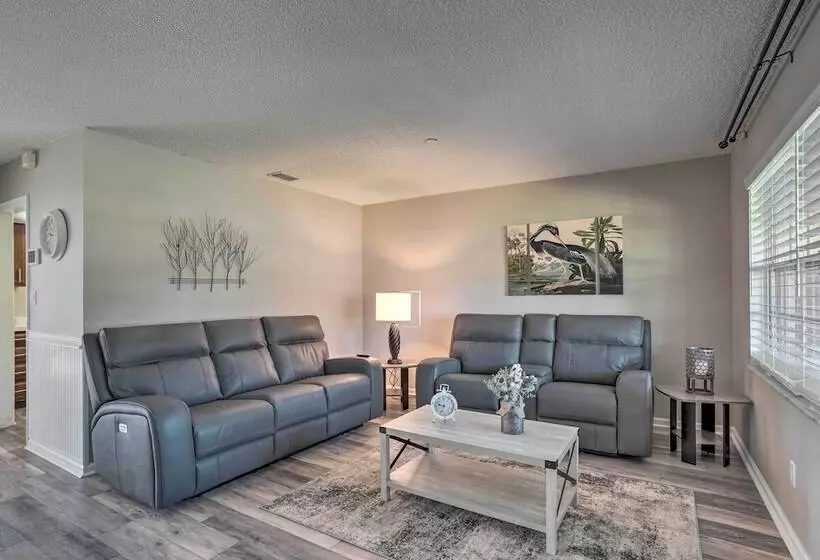 Modern Port St Lucie Home W/ Private Outdoor Oasis