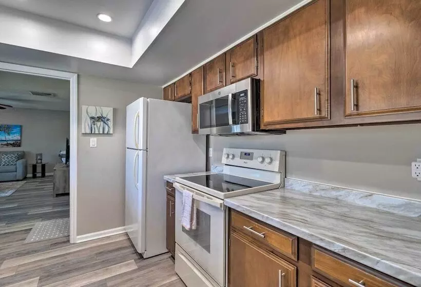 Modern Port St Lucie Home W/ Private Outdoor Oasis