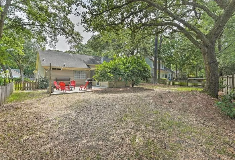 Modern Retreat   4 Miles To Isle Of Palms Beach!