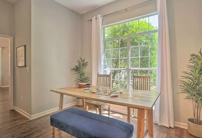 Modern Retreat   4 Miles To Isle Of Palms Beach!