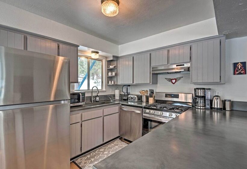 Peaceful & Upscale Ski Cabin: 11 Mi To Heavenly!