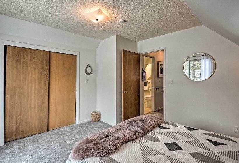 Peaceful & Upscale Ski Cabin: 11 Mi To Heavenly!