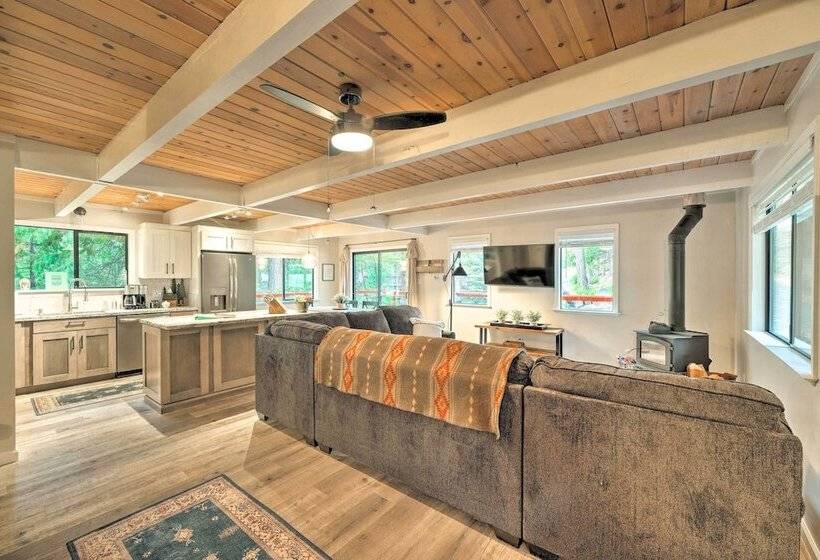 Family Cabin In Blue Lake Springs, Near Town!