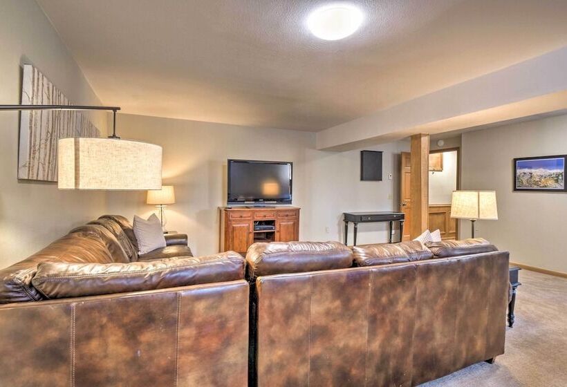 Pet Friendly Breckenridge Home W/ Hot Tub!