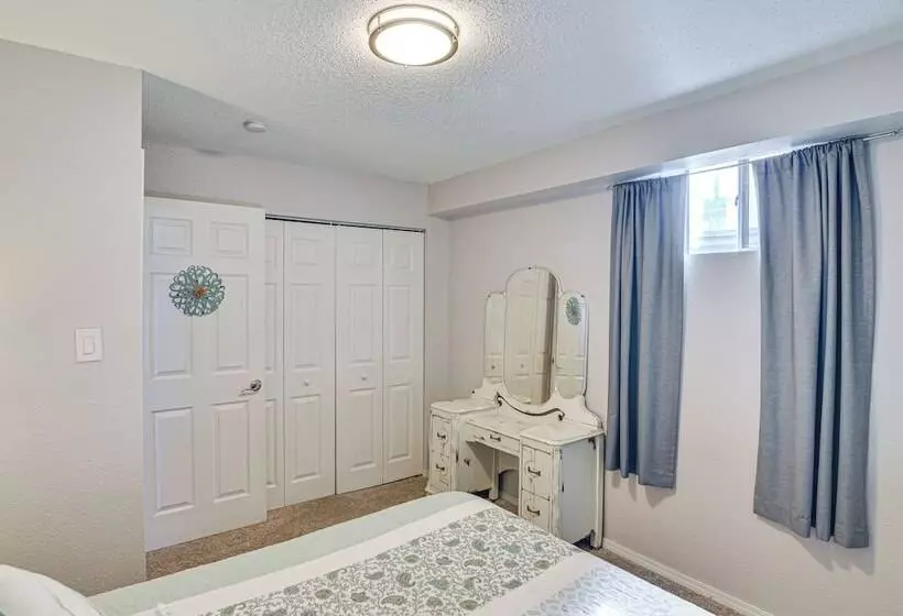 Pet Friendly Buena Vista Home W/ Yard & Hot Tub!