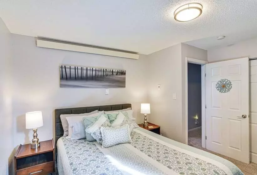 Pet Friendly Buena Vista Home W/ Yard & Hot Tub!