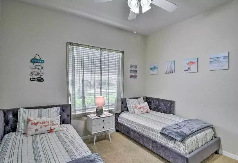 Pet Friendly Palm Coast Home W/ Pool Table & Patio