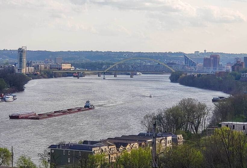 Queen City Home W/ Ohio River View   3 Mi To Dtwn!