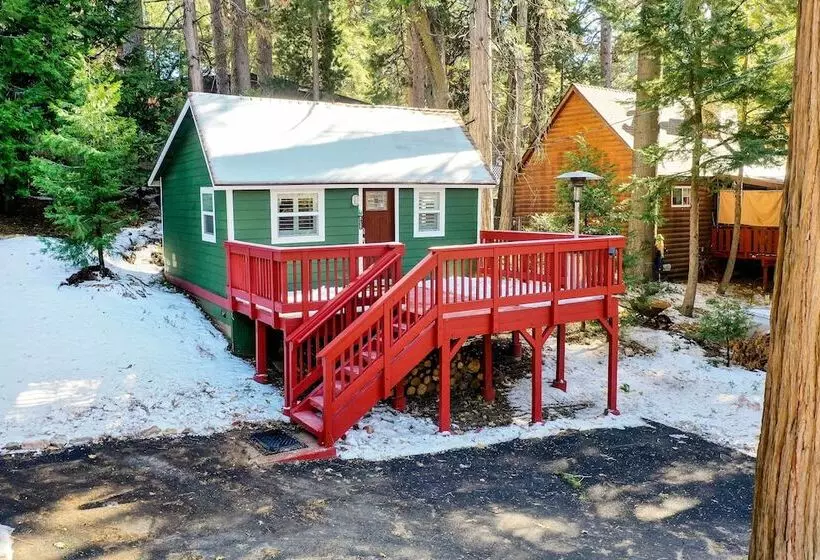 Running Springs Cabin W/ Deck + Forest Views
