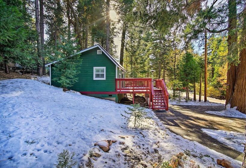 Running Springs Cabin W/ Deck + Forest Views