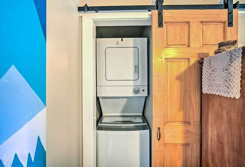 Running Springs Cabin W/ Deck + Forest Views