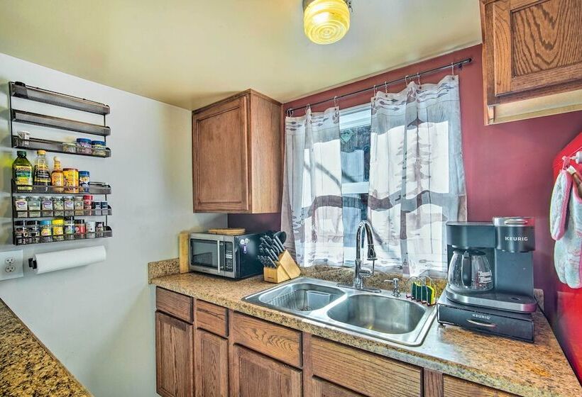 Running Springs Cabin W/ Deck + Forest Views