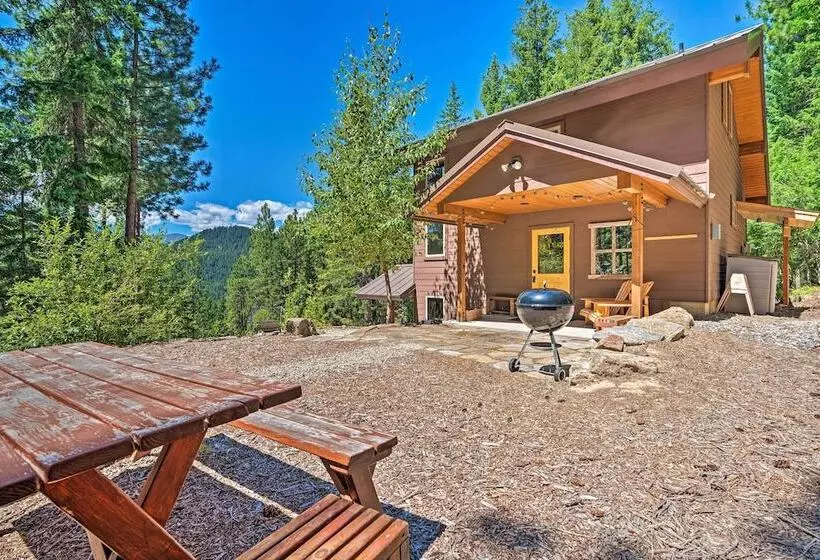 Private Leavenworth Cabin W/ Mtn Views & Fire Pit